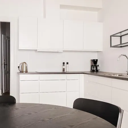 Perfect In Superb Location By Stroget, The Metro & Attractions *