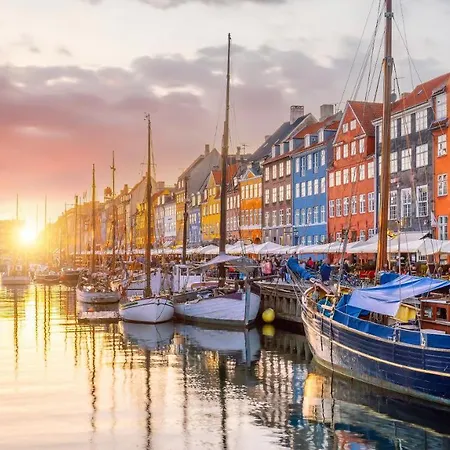 Perfect In Superb Location By Stroget, The Metro & Attractions Apartment Copenhagen