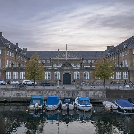 Perfect In Superb Location By Stroget, The Metro & Attractions Apartment